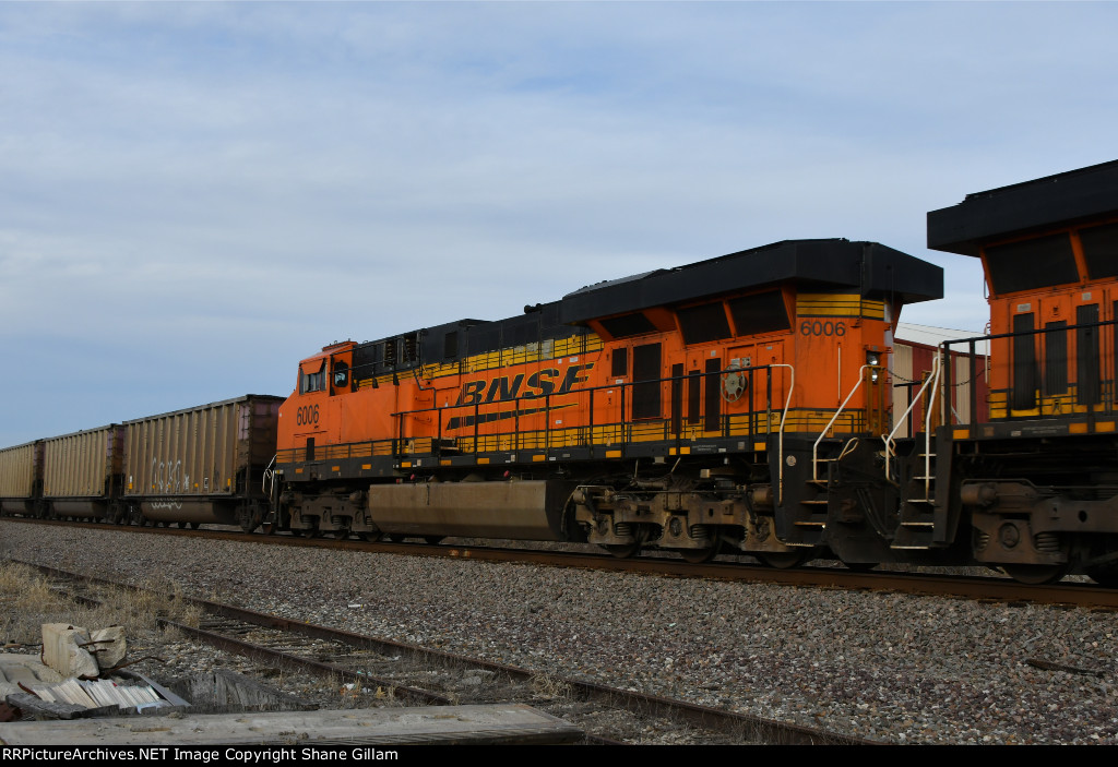 BNSF 6006 Roster shot